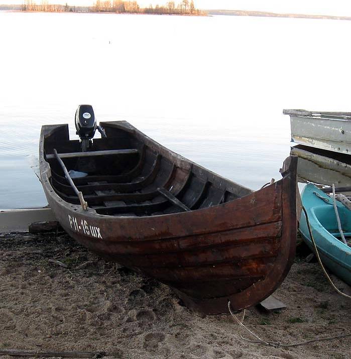 Лодка сшитая из доски "Водлозерка"
